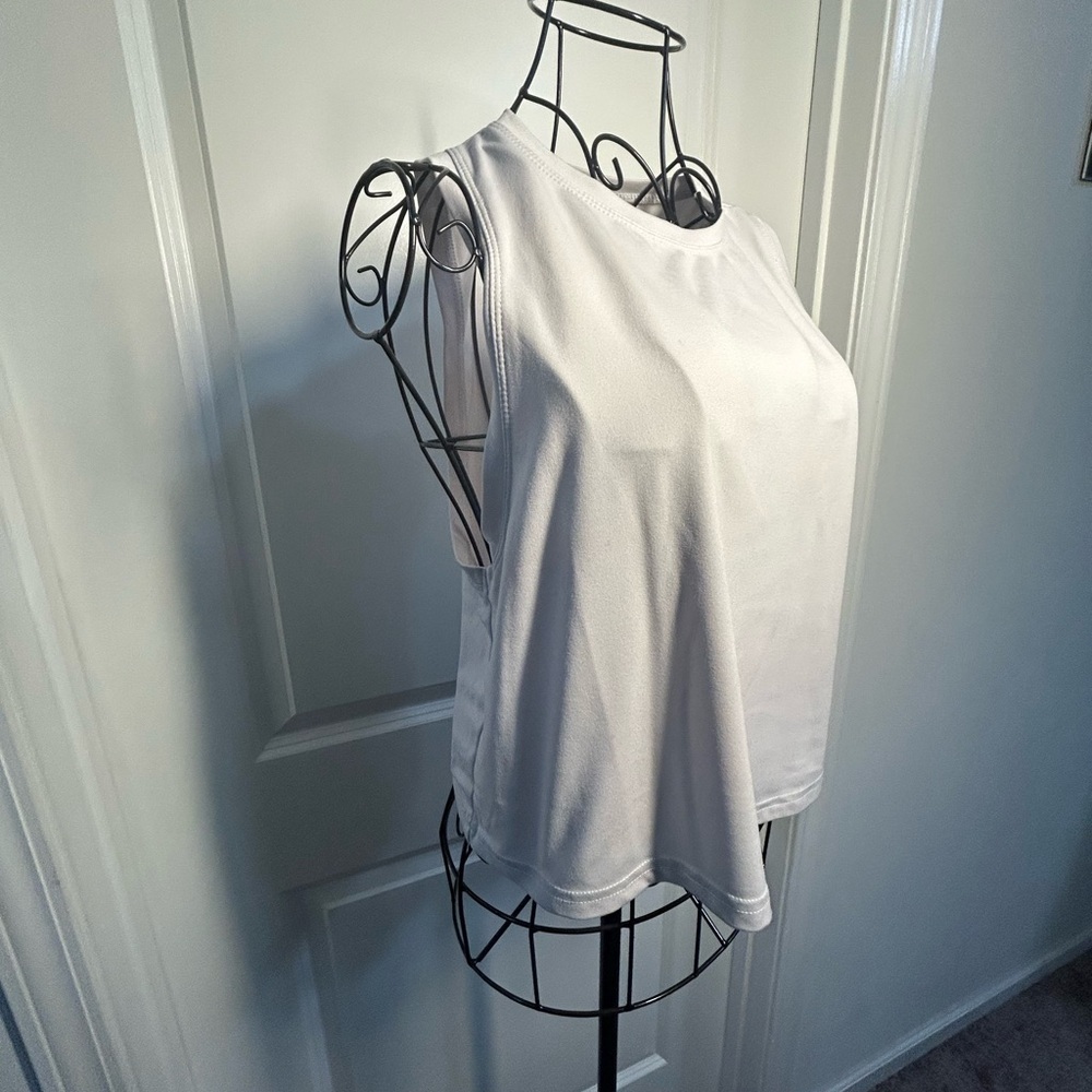 Yogalicious White Sleeveless‎ Top